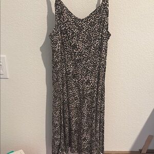 Old Navy Black and Tan Sleeveless V-Neck Sundress